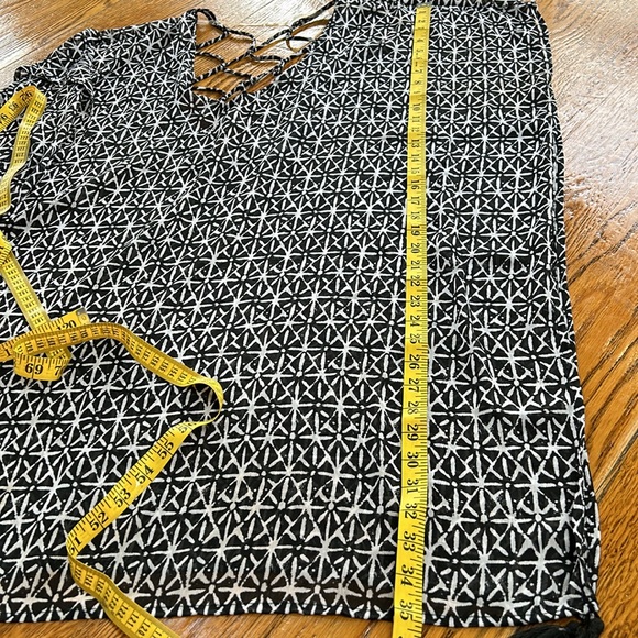 Kona Sol black and white swim cover up with tassels. Size XL. - Picture 10 of 11